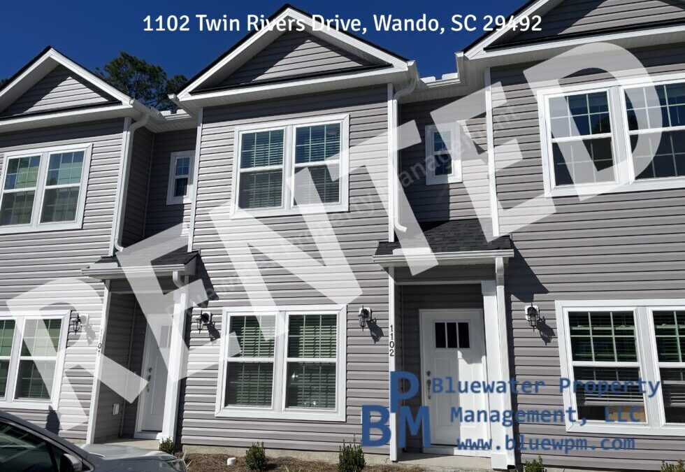 1102 Twin Rivers Dr