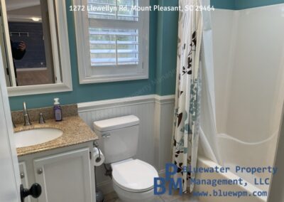 1272 Llewellyn 5 For Rent