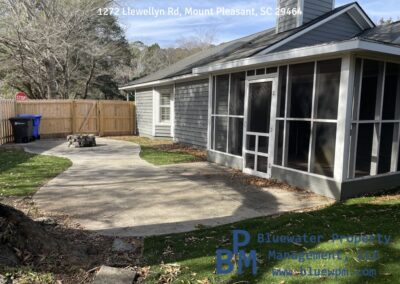 1272 Llewellyn 8 For Rent