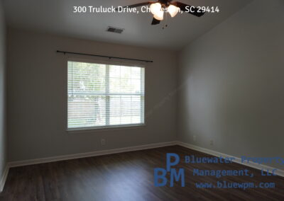 300 Truluck 5 For Rent